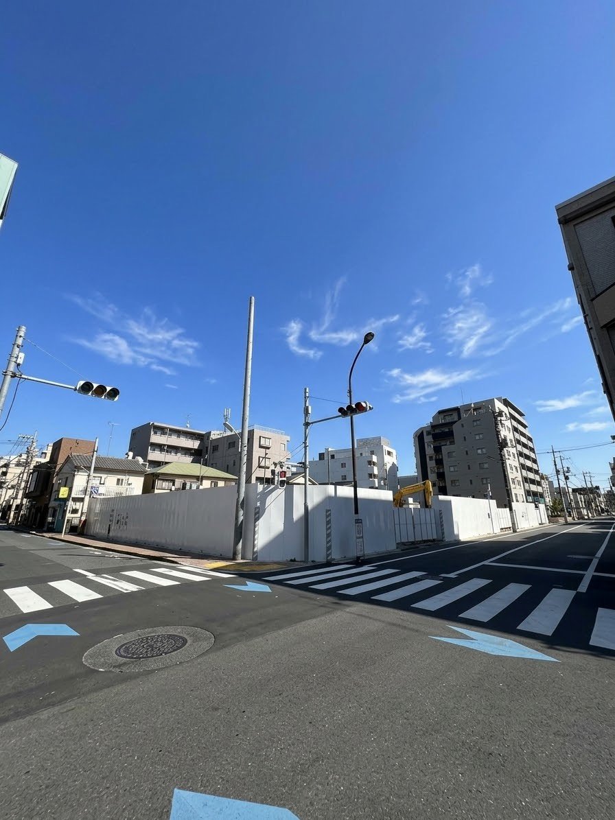 大田区千鳥一丁目計画の現場を交差点から見た街並み